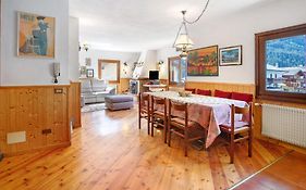 Mountain Chalet Close To Bormio